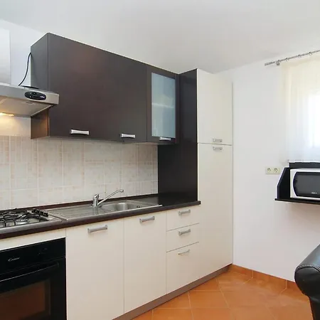 2 Bedroom In *